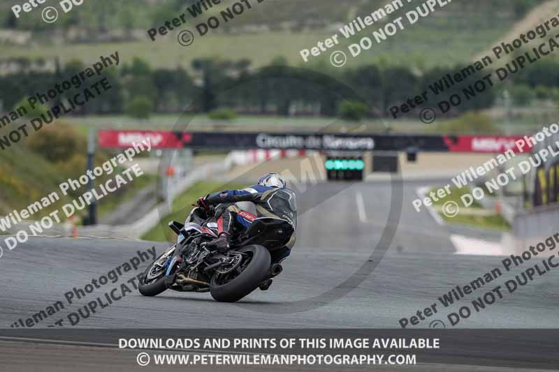 cadwell no limits trackday;cadwell park;cadwell park photographs;cadwell trackday photographs;enduro digital images;event digital images;eventdigitalimages;navarra;no limits trackdays;peter wileman photography;racing digital images;trackday digital images;trackday photos